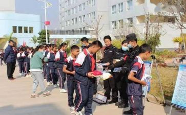 《守护校园安全法律的视角》学习作文2篇